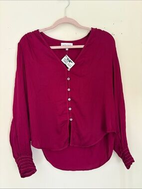 Bella Dahl Fuchsia Button-Front V-Neck Blouse